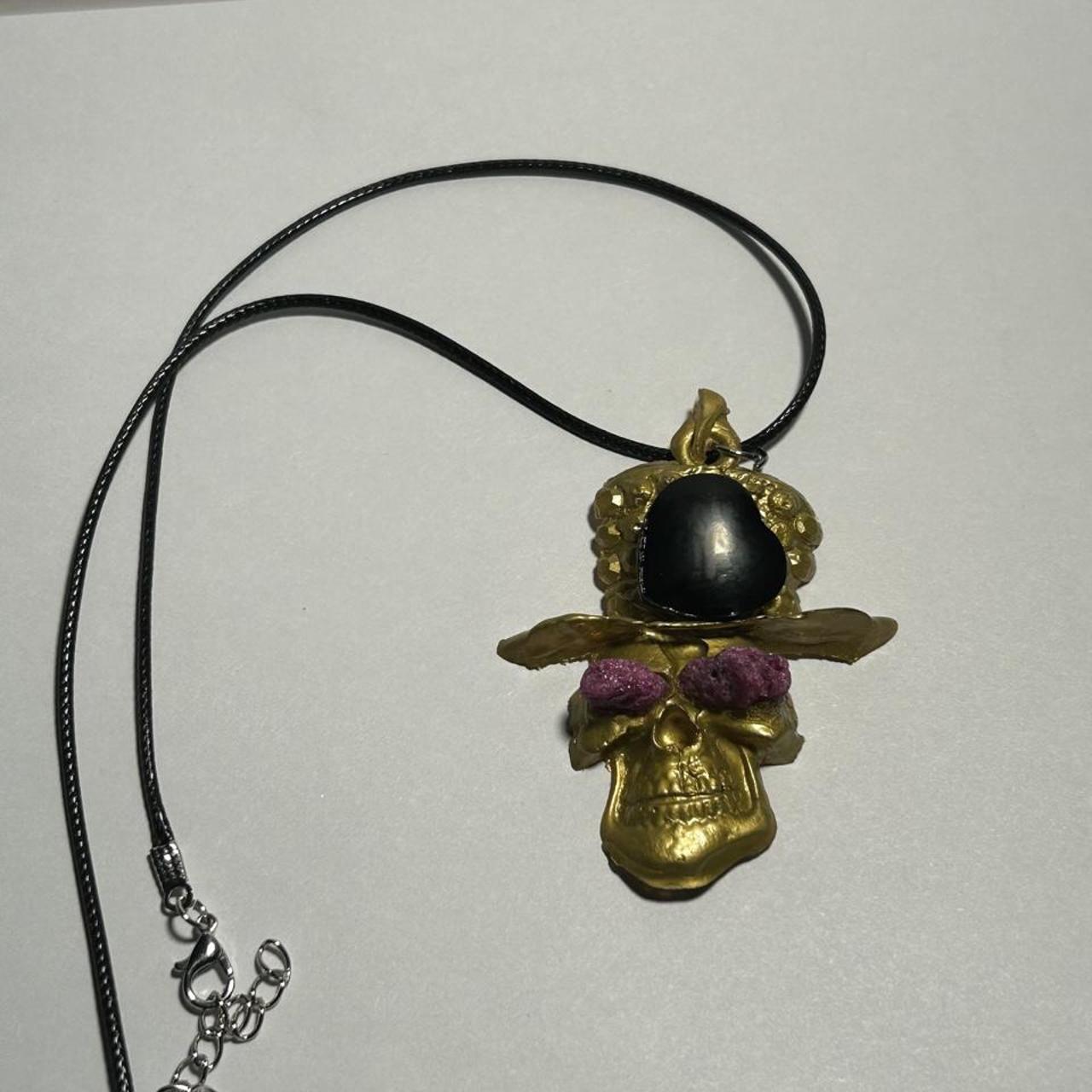 Gold Skull Hat Necklace – Honeycomb Ruby Eyes & Black Heart image 3
